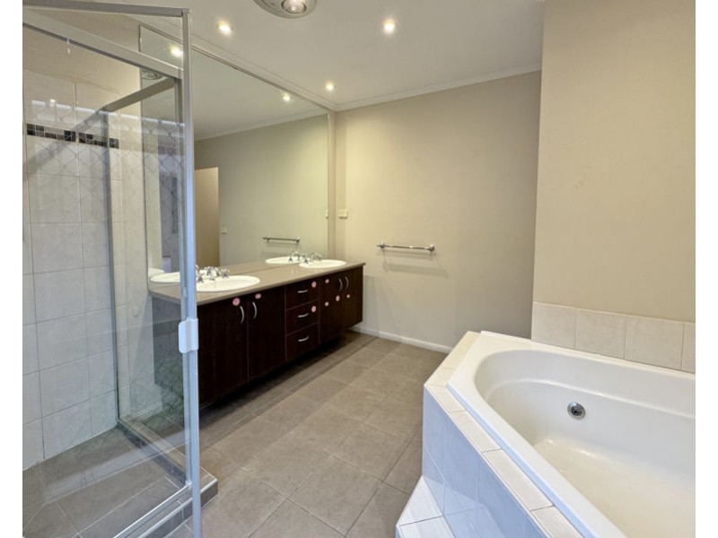 14 Dusky Crescent, Tarneit VIC 3029