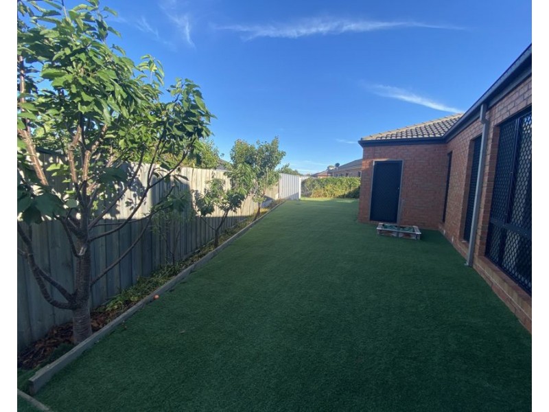 14 Dusky Crescent, Tarneit VIC 3029