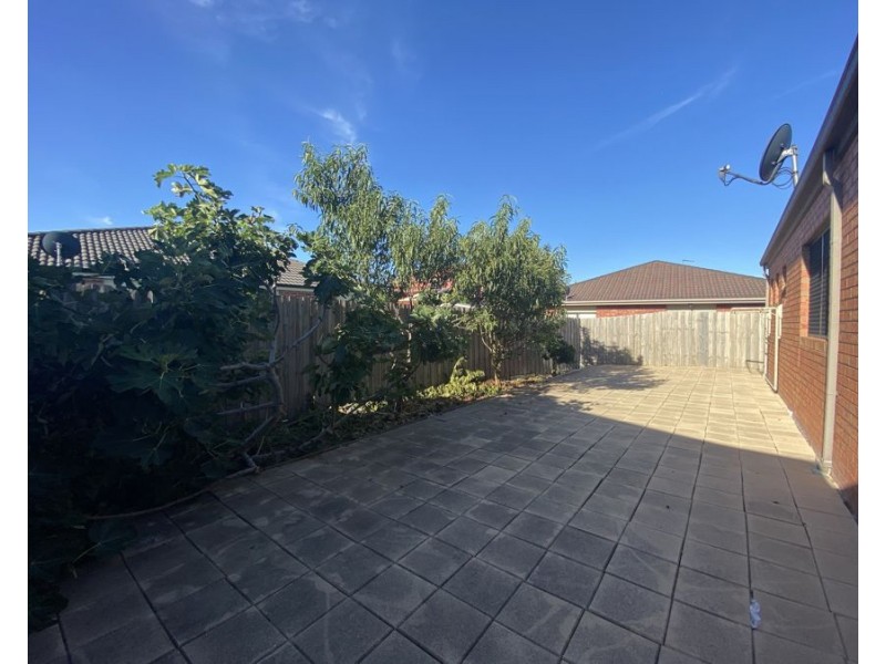14 Dusky Crescent, Tarneit VIC 3029