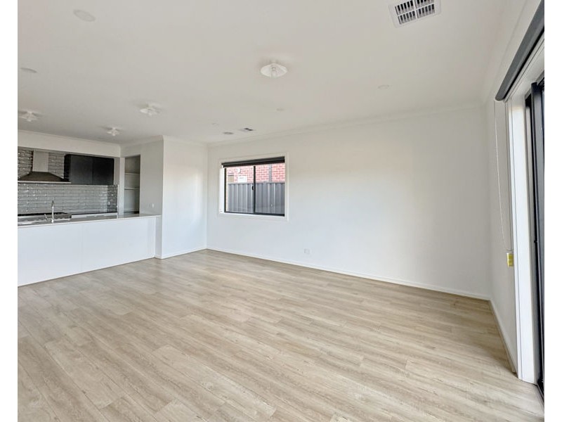 5 yellowstone Drive, Truganina VIC 3029