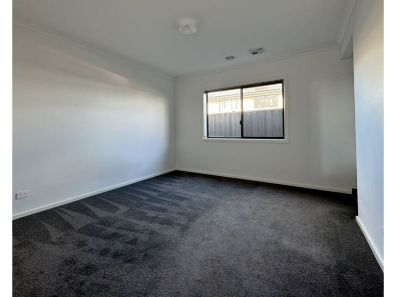 5 yellowstone Drive, Truganina VIC 3029