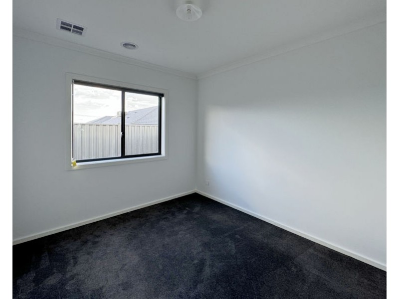 5 yellowstone Drive, Truganina VIC 3029