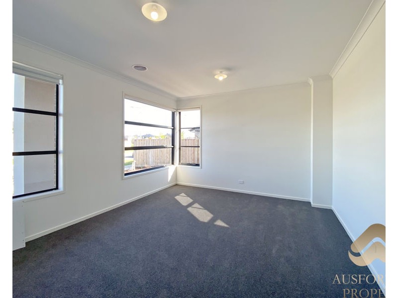 54 Europe St, Truganina VIC 3029