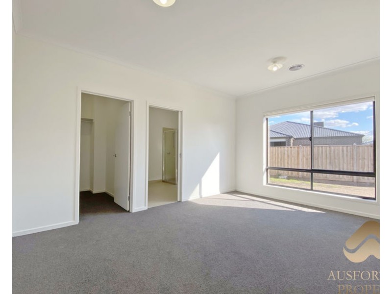 54 Europe St, Truganina VIC 3029