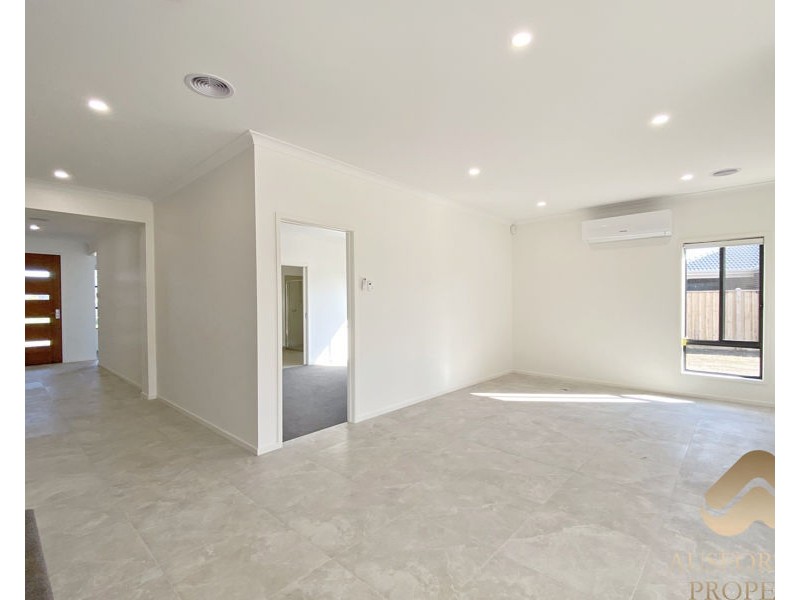 54 Europe St, Truganina VIC 3029