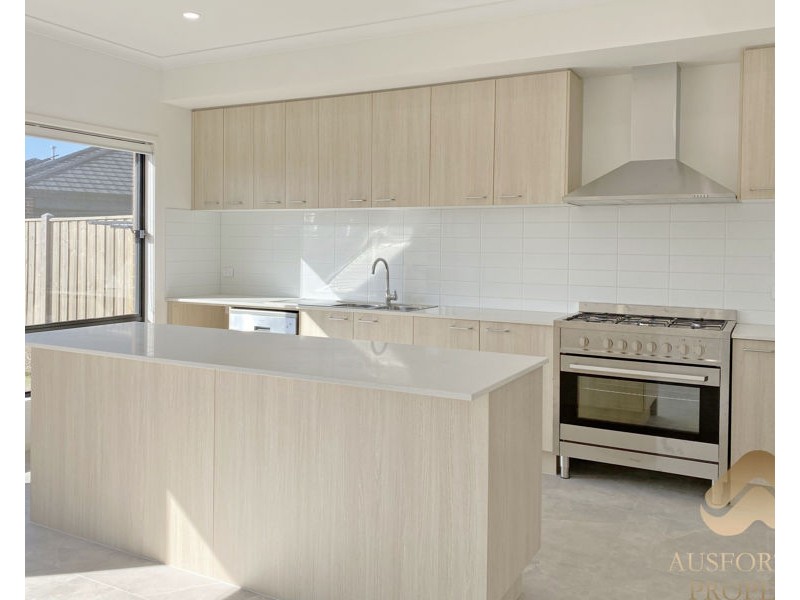 54 Europe St, Truganina VIC 3029