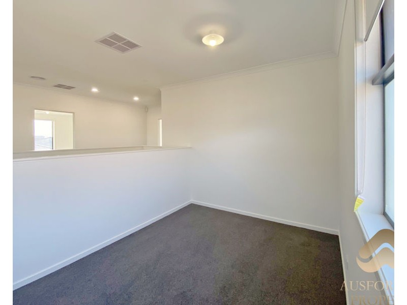 54 Europe St, Truganina VIC 3029