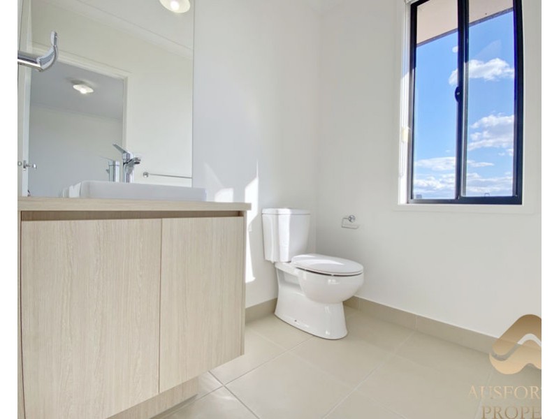54 Europe St, Truganina VIC 3029