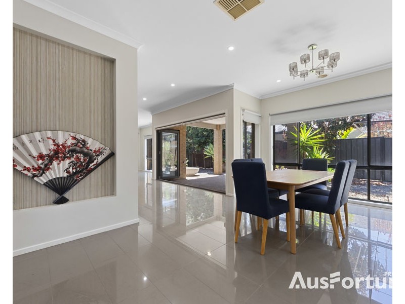 18 bell cres, Point Cook VIC 3030