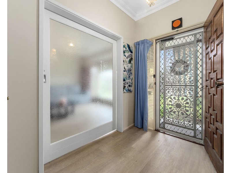 5 Glenfern Road, Ferntree Gully VIC 3156