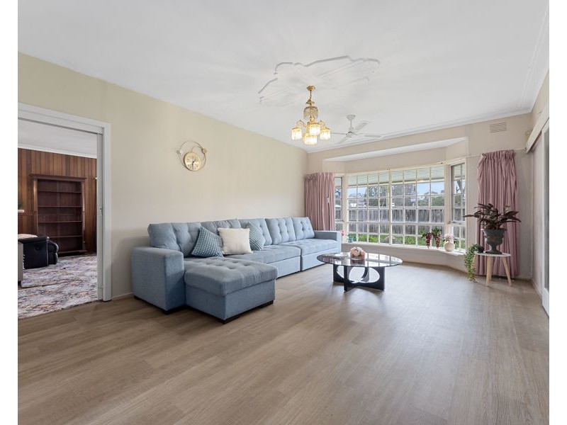 5 Glenfern Road, Ferntree Gully VIC 3156