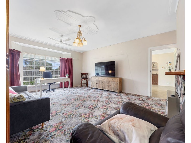 5 Glenfern Road, Ferntree Gully VIC 3156