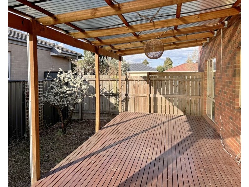 16 Banjo Paterson Circle, Point Cook VIC 3030