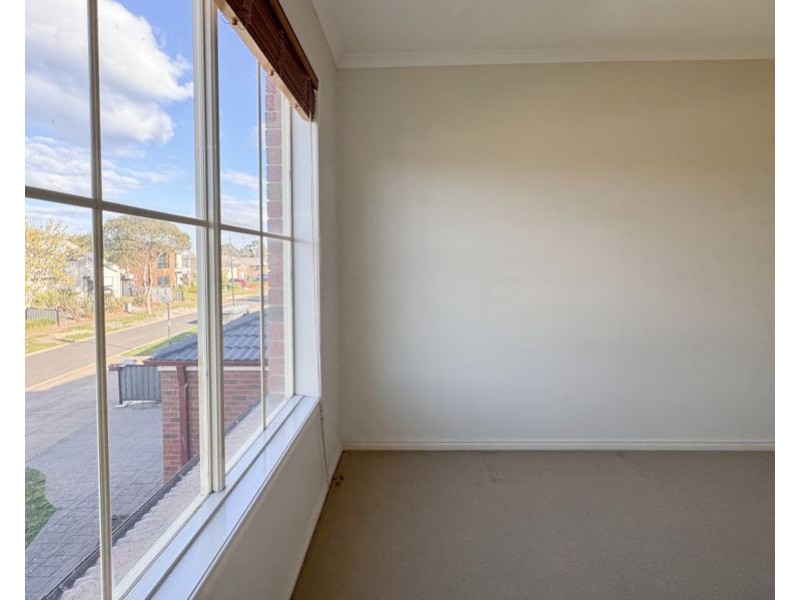16 Banjo Paterson Circle, Point Cook VIC 3030