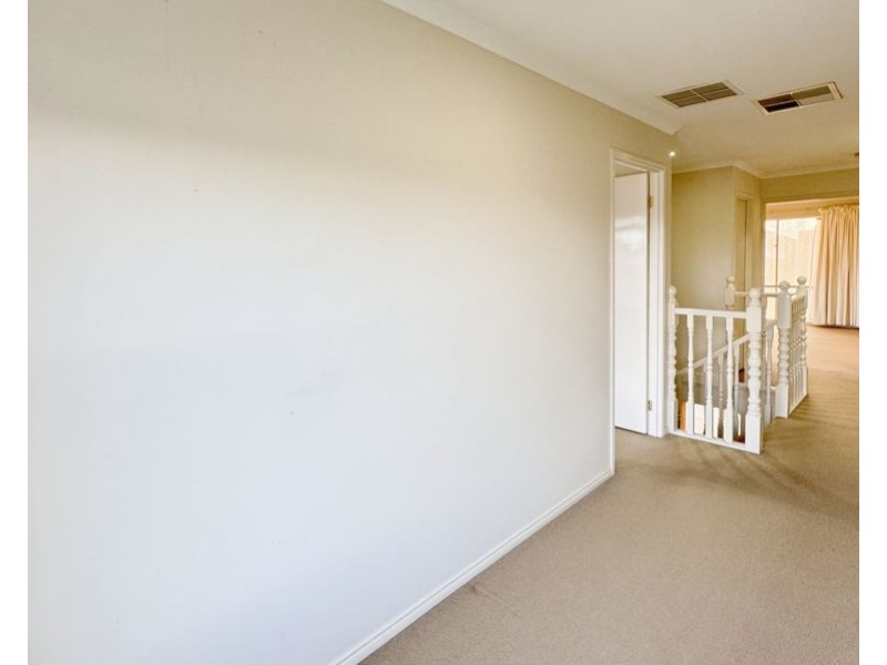 16 Banjo Paterson Circle, Point Cook VIC 3030