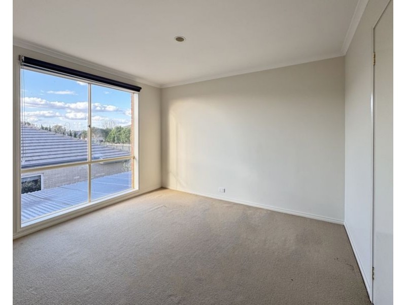 16 Banjo Paterson Circle, Point Cook VIC 3030