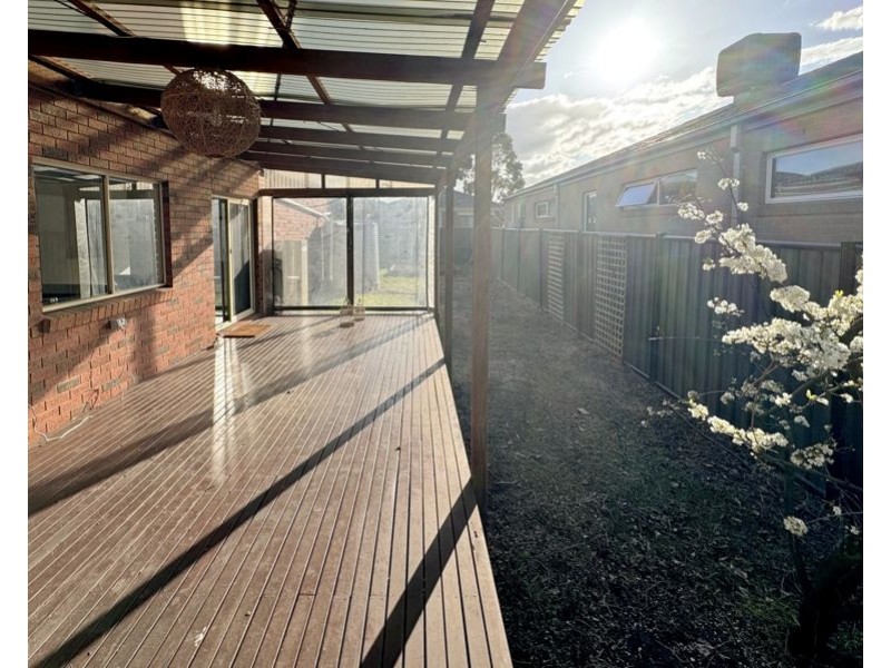 16 Banjo Paterson Circle, Point Cook VIC 3030