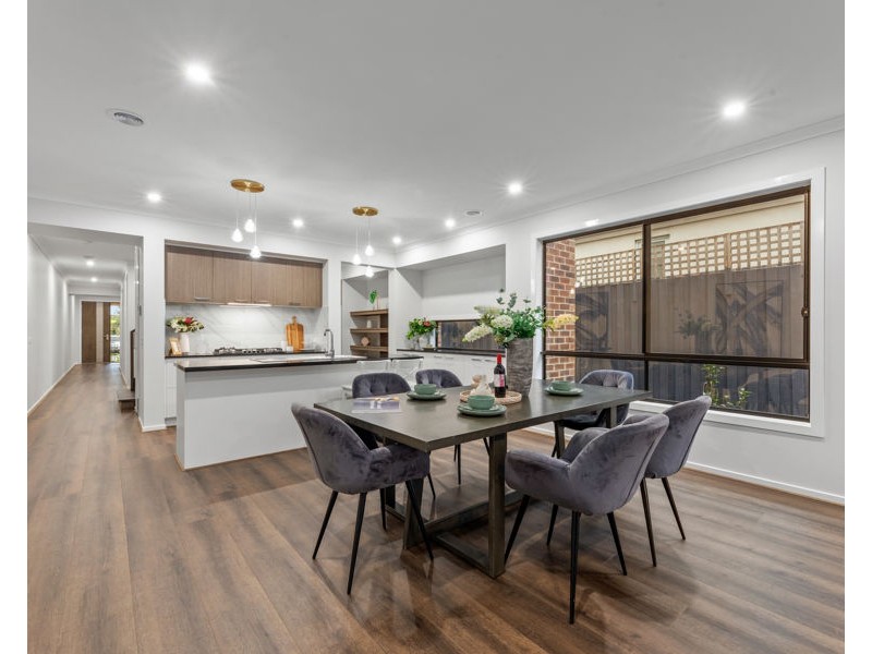32 Wellard Road, Box Hill South VIC 3128
