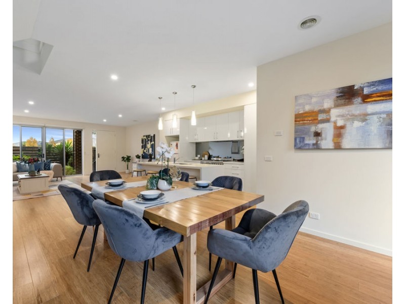 125 Bunjil Way, Knoxfield VIC 3180