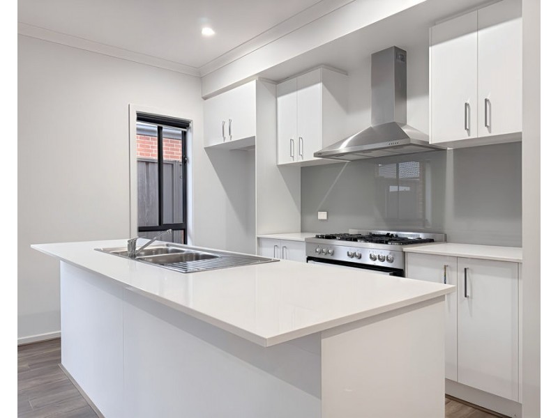 6 Celestial Circuit, Tarneit VIC 3029