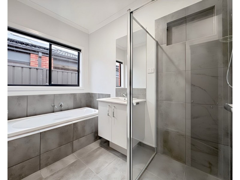 6 Celestial Circuit, Tarneit VIC 3029