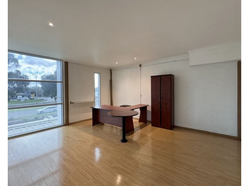 unit5/180 Fairbairn Road, Sunshine West VIC 3020