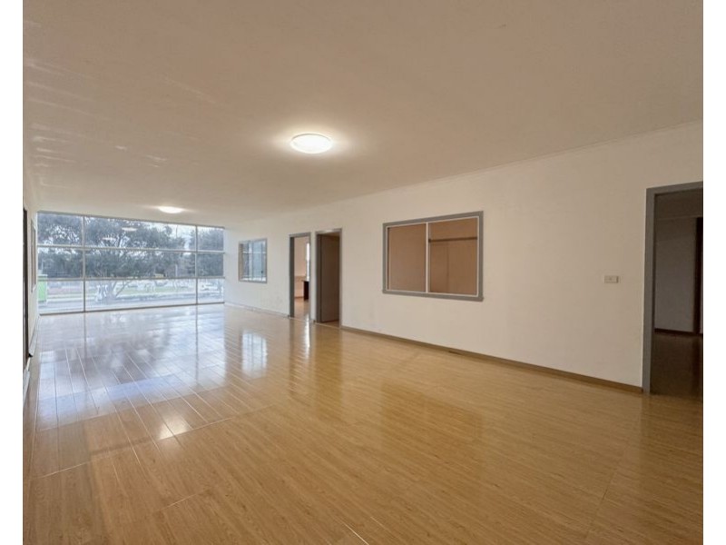 unit5/180 Fairbairn Road, Sunshine West VIC 3020