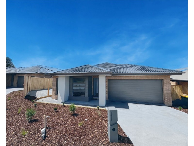 41 Allan Close, Pakenham VIC 3810