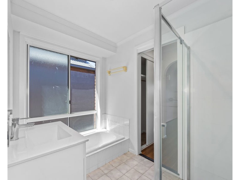 41 Trethowan Avenue, Melton West VIC 3337