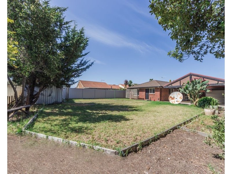 41 Trethowan Avenue, Melton West VIC 3337