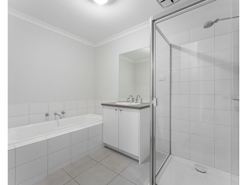 13 Spriggs Drive, Croydon VIC 3136