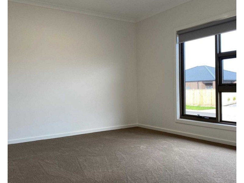 36 Hodgson Ave, Tarneit VIC 3029