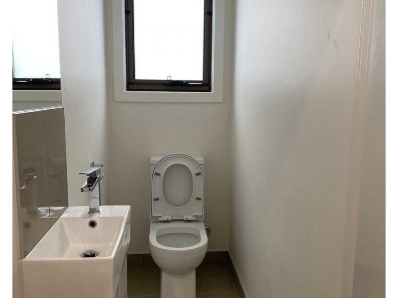 36 Hodgson Ave, Tarneit VIC 3029