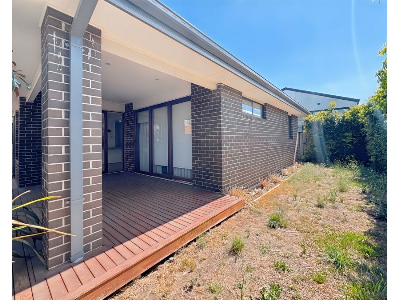 57 Whitfield Cres, Craigieburn VIC 3064