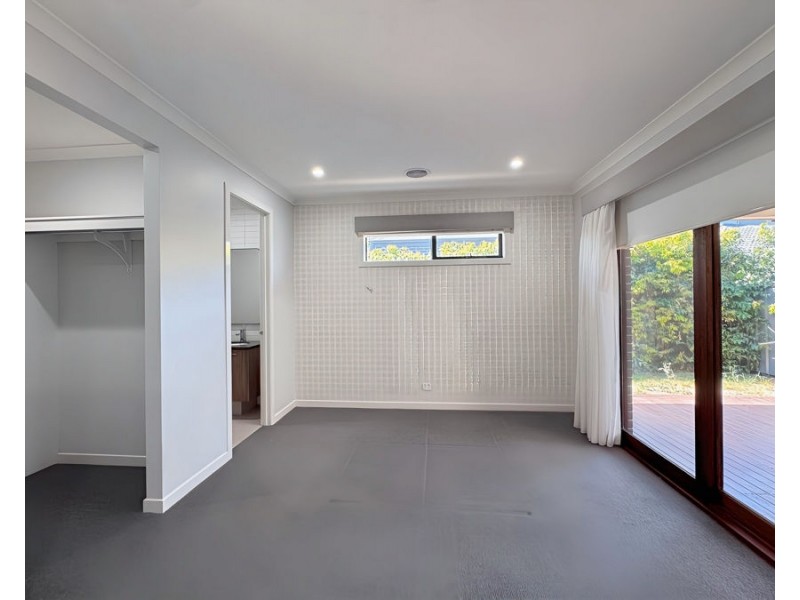 57 Whitfield Cres, Craigieburn VIC 3064