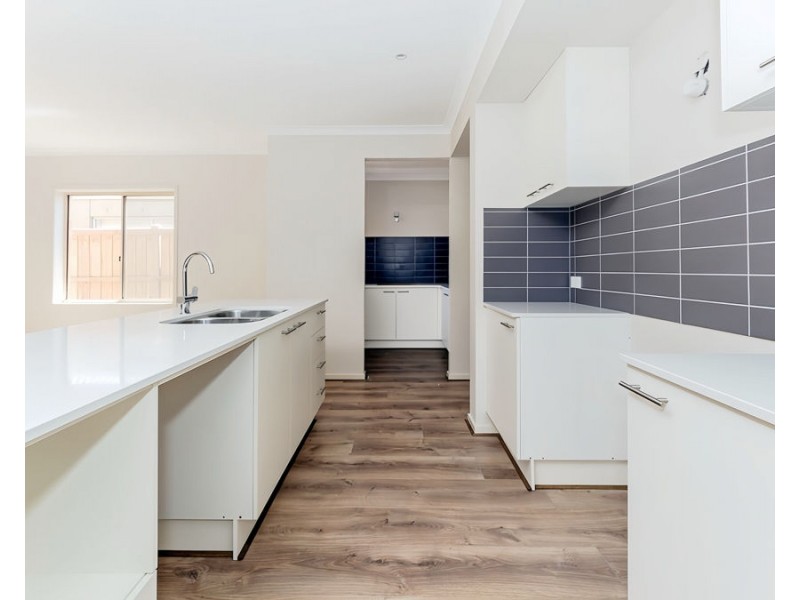 7 Yosemite Street, Point Cook VIC 3030