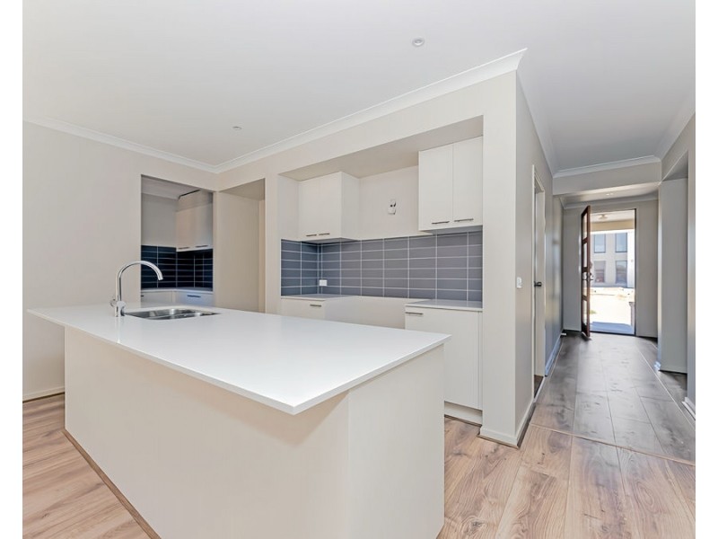 7 Yosemite Street, Point Cook VIC 3030