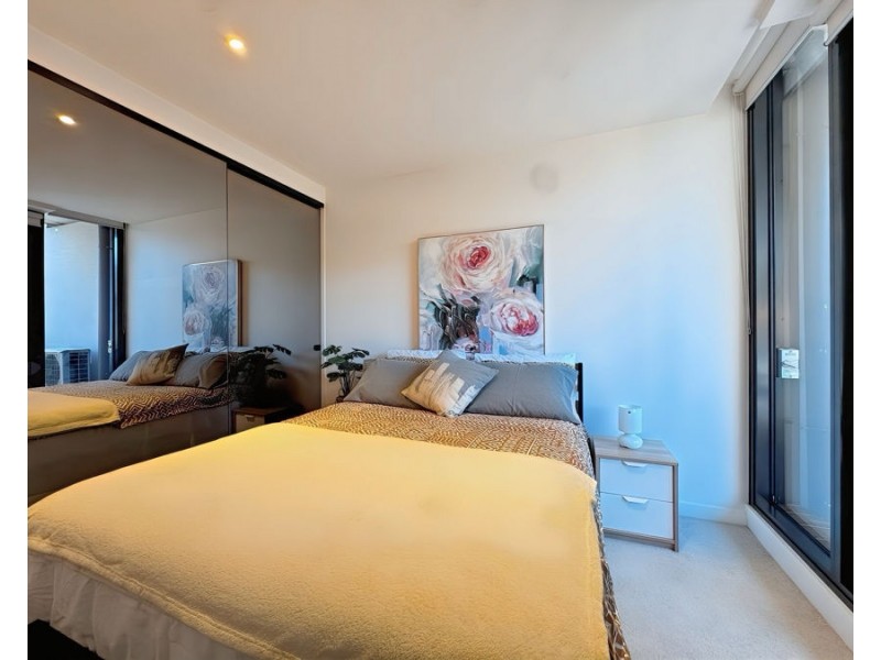 111/77 Queens Road, Melbourne VIC 3000
