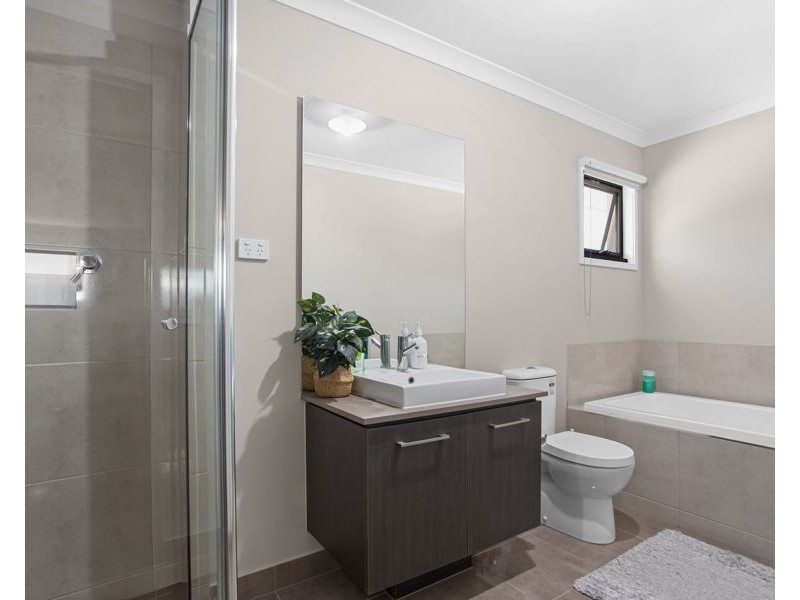 13 Hartwood Avenue, Williams Landing VIC 3027