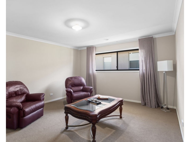 13 Hartwood Avenue, Williams Landing VIC 3027