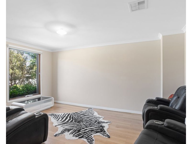 13 Hartwood Avenue, Williams Landing VIC 3027