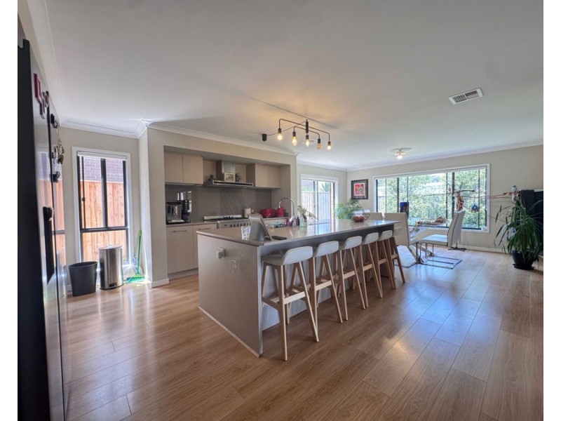 13 Hartwood Avenue, Williams Landing VIC 3027