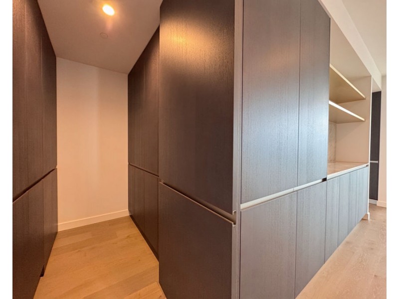 7706/228 La Trobe St, Melbourne VIC 3000