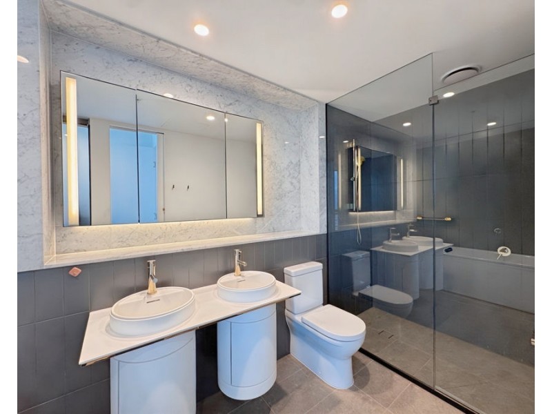 7706/228 La Trobe St, Melbourne VIC 3000