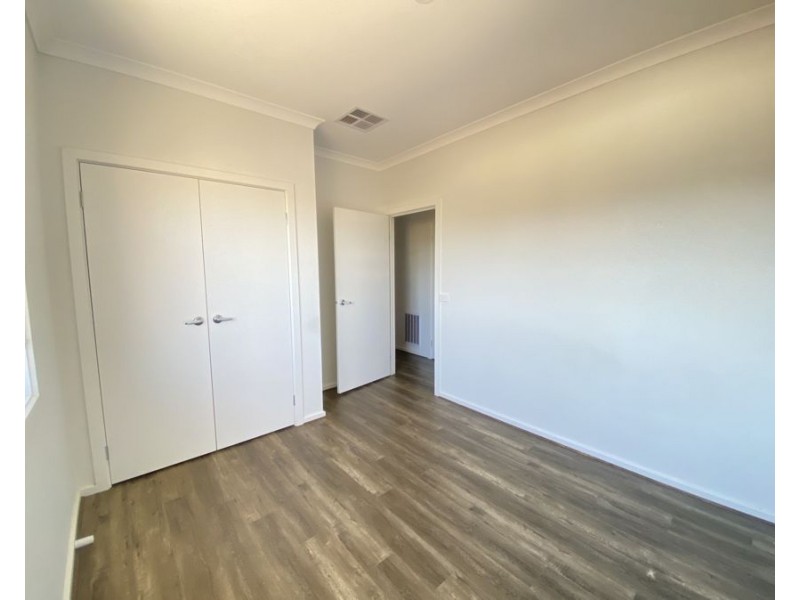 2 Rawson Circuit, Werribee VIC 3030