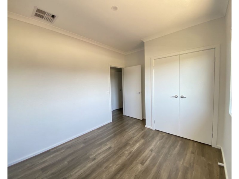 2 Rawson Circuit, Werribee VIC 3030