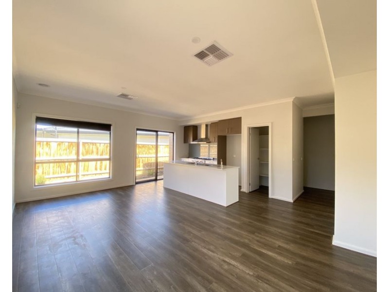 2 Rawson Circuit, Werribee VIC 3030