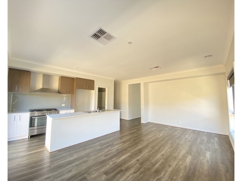 2 Rawson Circuit, Werribee VIC 3030