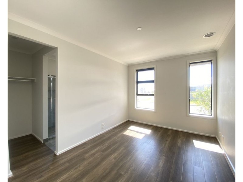 2 Rawson Circuit, Werribee VIC 3030