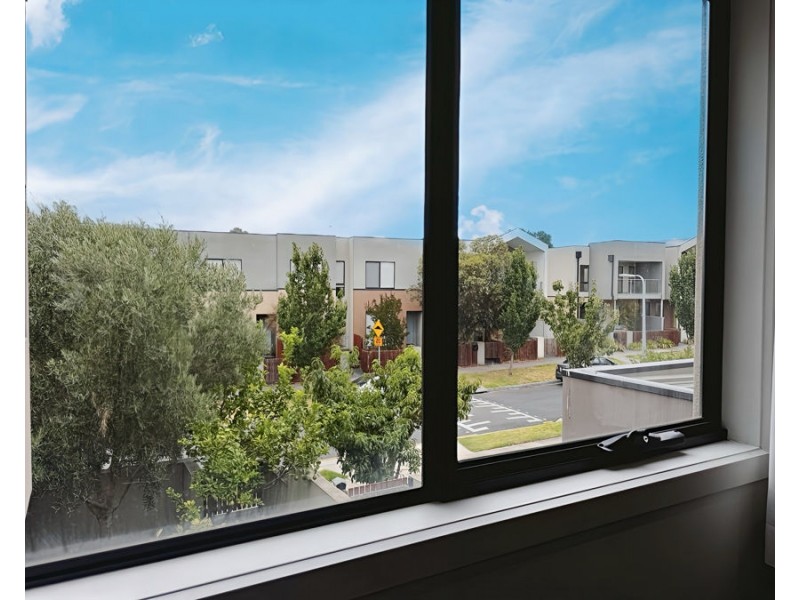 15 Queen Circuit, Sunshine VIC 3020